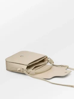 BS Glossy Iris Bag Soft Beige
