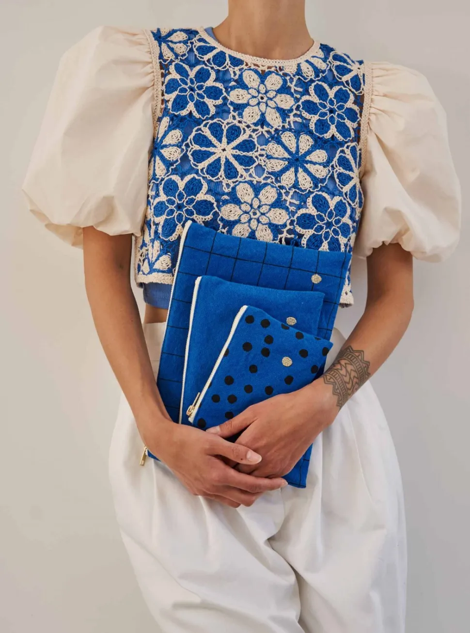 La cerise – pochette blauw mecano medium