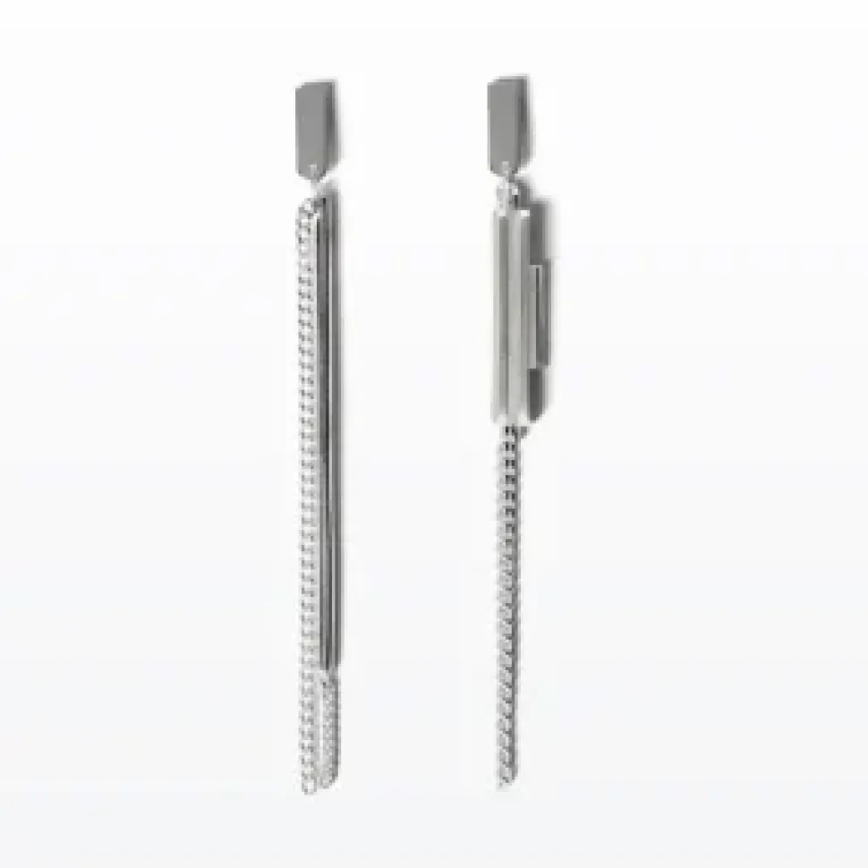 Lore Van Keer – situ oorbellen met ketting zilver