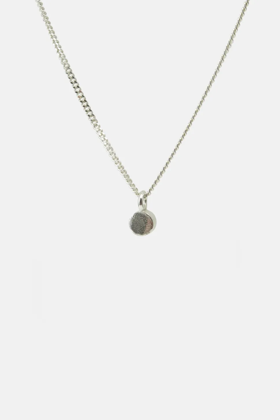 MHL – ketting met geborsteld schijfje zilver