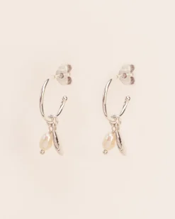 Wouters&Hendrix – hoops met zoetwaterparel en blaadje