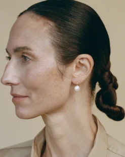 Wouters&Hendrix – oorbellen leverback met zoetwaterparel