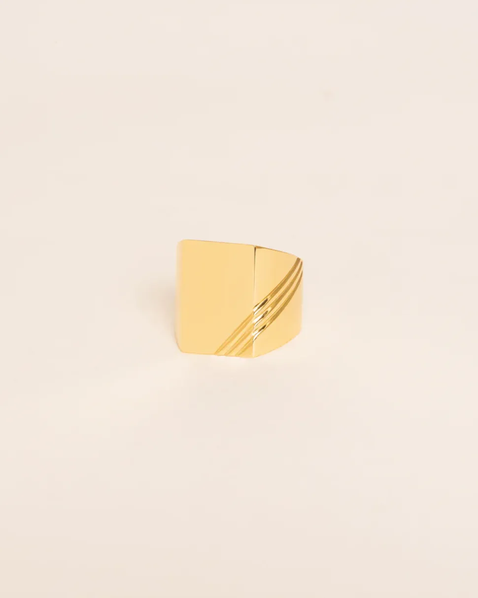 Wouters&Hendrix – rechthoekige signet ring met fijne lijntjes