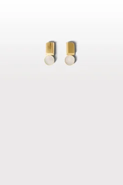 Lore Van Keer – aemil studs verticaal zilver verguld