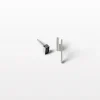 Lore Van Keer – capsule studs met onyx zilver