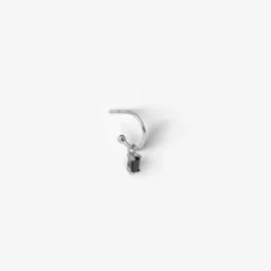 Lore Van Keer –  single oorring zilver met onyx